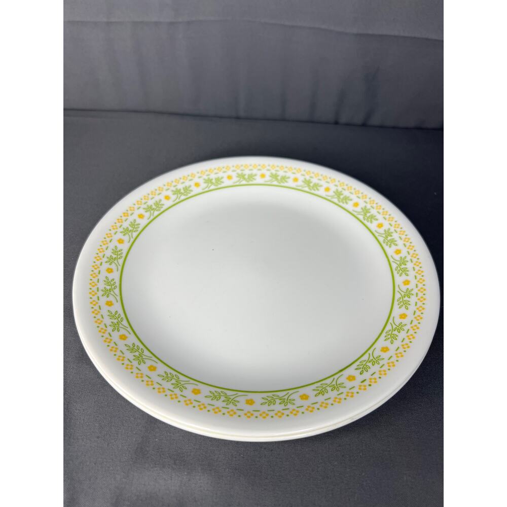 Set of 2 Vintage Corelle Sunshine Lunch Plates 8 1/2"